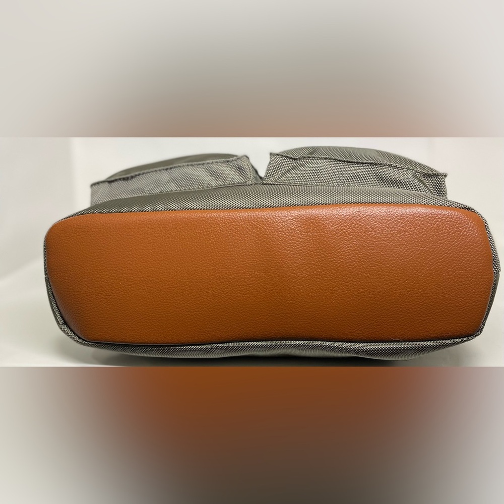 Call It Spring Elon Color Block Tote Bag - Picture 6 of 6